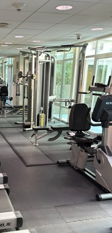 Building Photo - 425 W Beech St