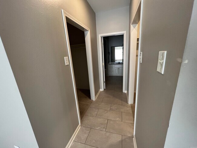Building Photo - 2703 Crooked Stick Dr