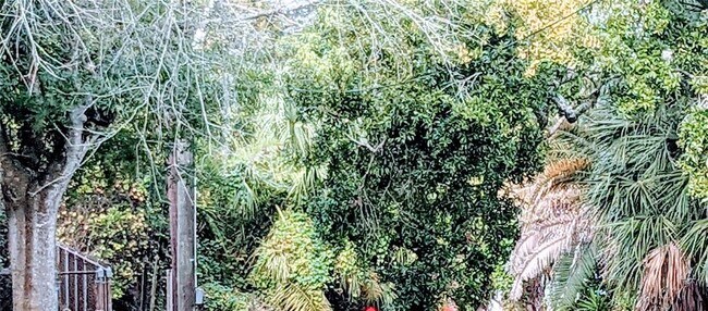 Building Photo - 1310 W Woodlawn Ave