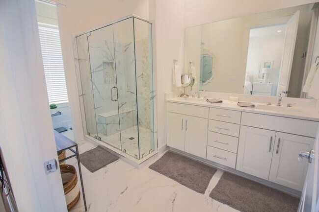 Building Photo - 141 Valdare Ln