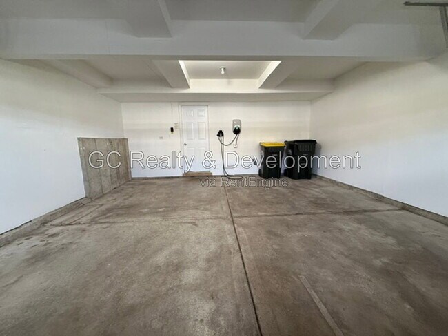 Building Photo - 1068 Turin Dr