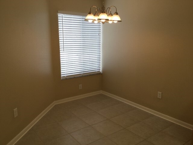 Building Photo - 545 Lindsay Anne Ct