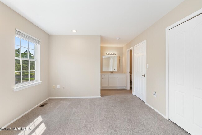 Building Photo - 308 Pewter Ct