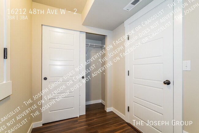 Building Photo - 16212 48th Ave W