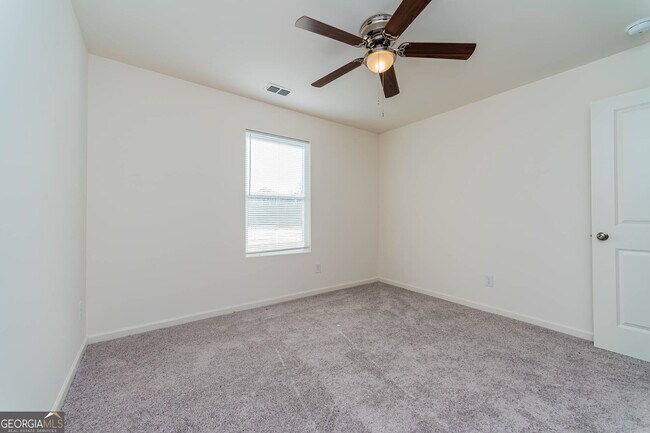 Building Photo - 307 Gazebo Dr