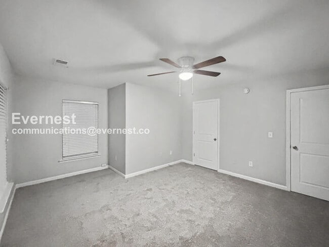 Building Photo - 3628 Hampshire Walk SW