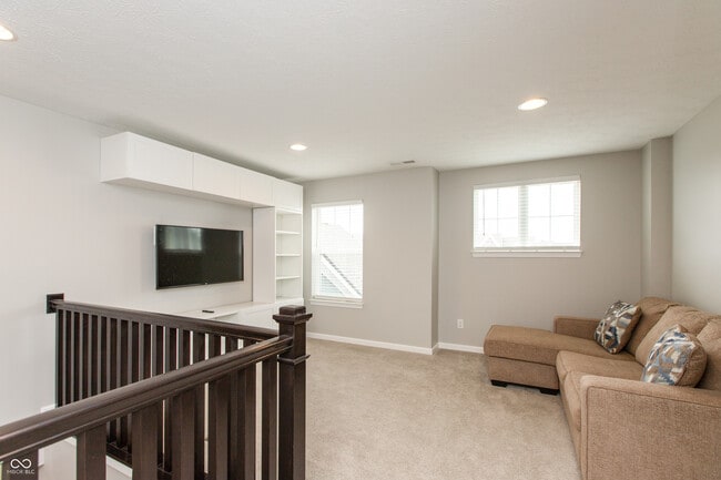 Building Photo - 2473 Commons Ct