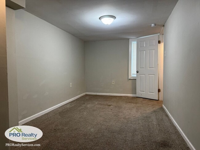 Building Photo - Updated 3 Bedroom House in Minneapolis