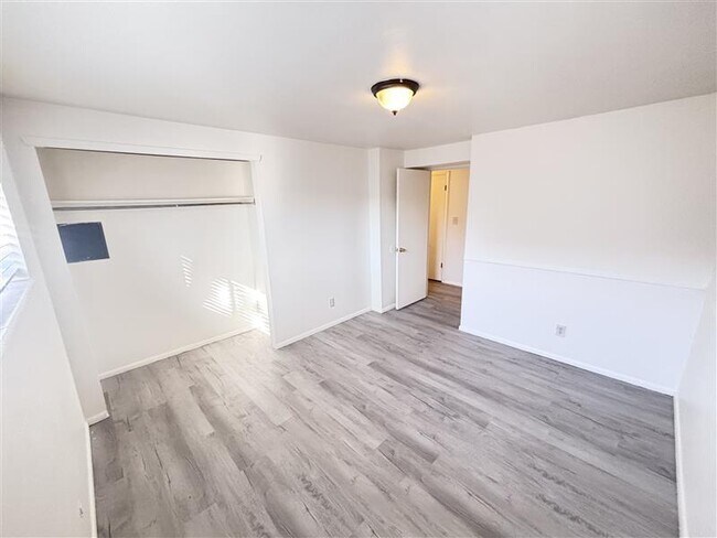 Building Photo - 325 W 100 S