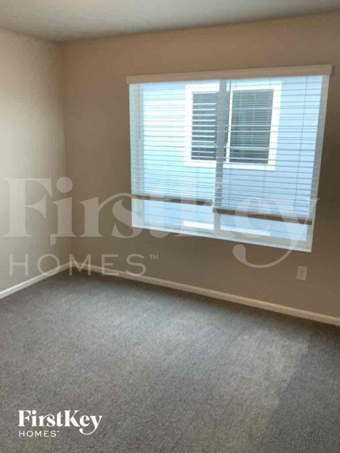 Building Photo - 11156 Murrelet Dr