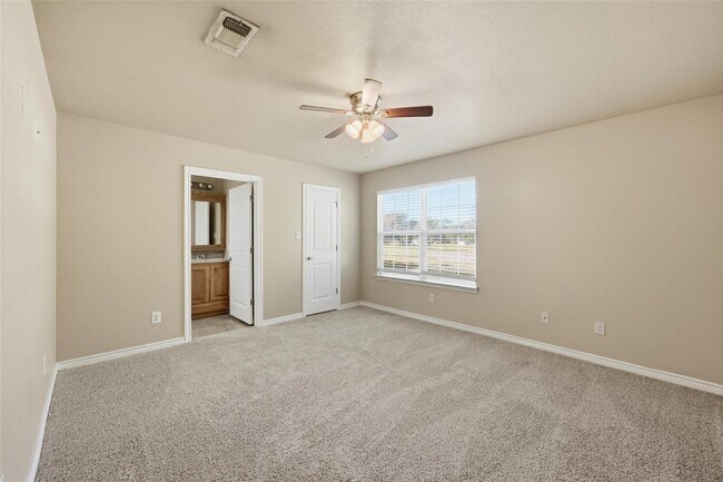 Building Photo - 728 W Walker St