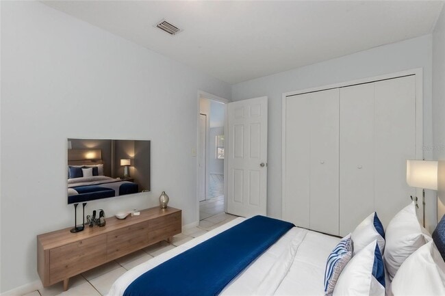 Building Photo - 3201 Pershing St