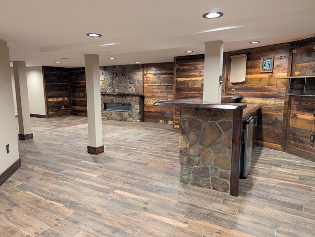 Basement Family Room with Wet Bar - 93 Ridge Rd