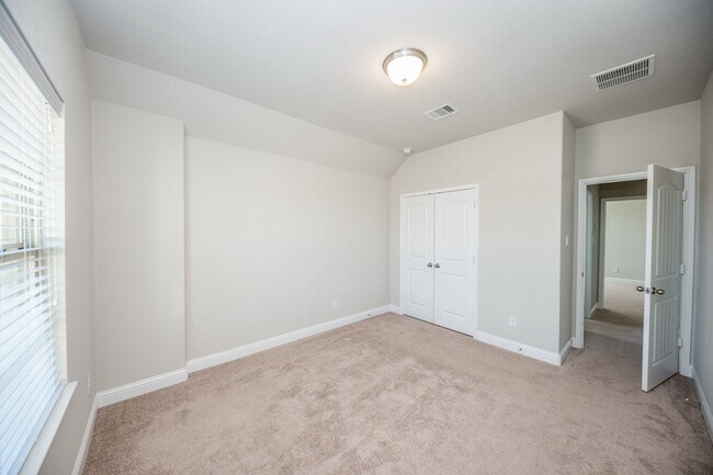 Building Photo - 16103 Devils River Ct