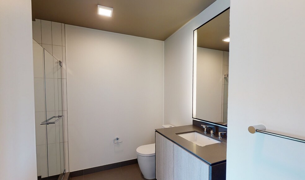 Building Photo - 1150 S Michigan Ave