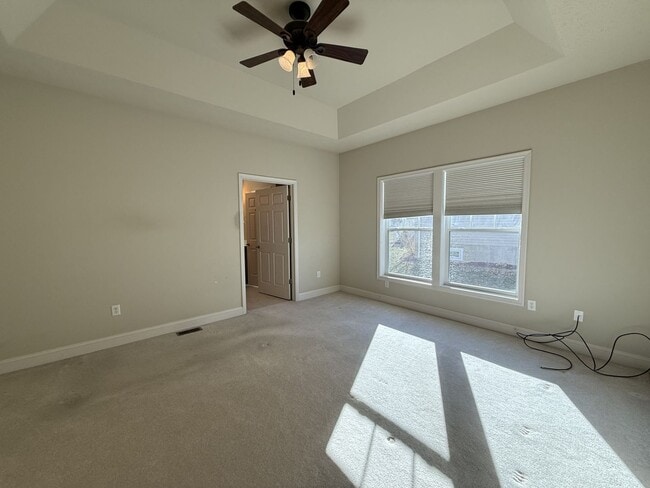 Building Photo - Three Bedroom Collegiate Station Home