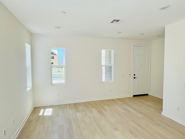 Building Photo - 27057 Trail View Ln.