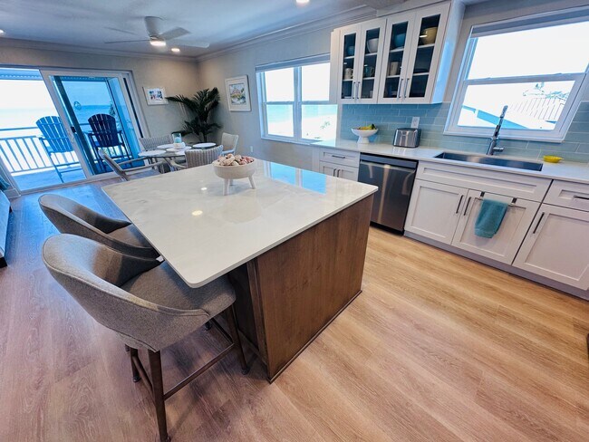 Building Photo - 555 Gulf Way