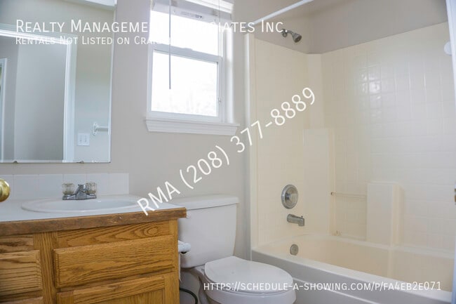 Building Photo - 844 S Pelican Way