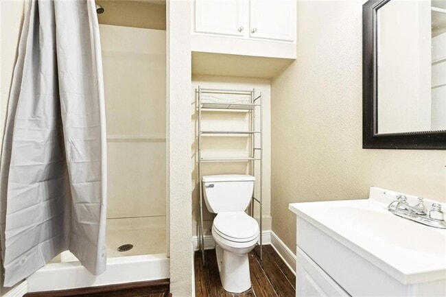 Building Photo - 509 Lassalle Dr