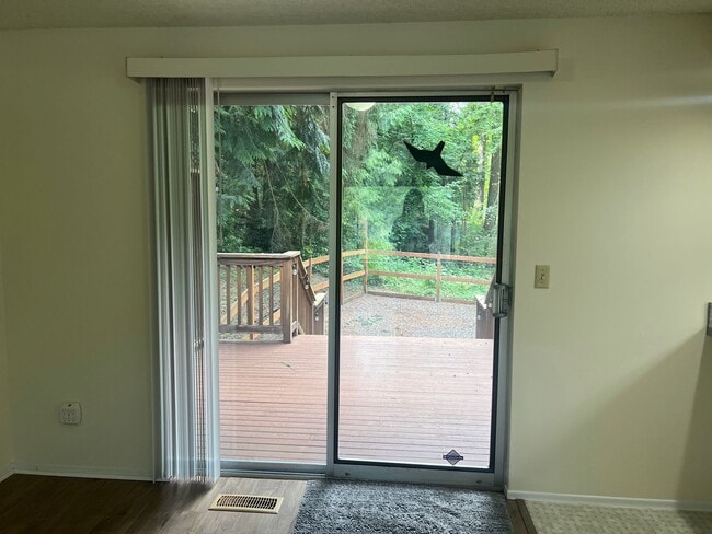 Building Photo - 4Bd/1.75Ba Redmond House