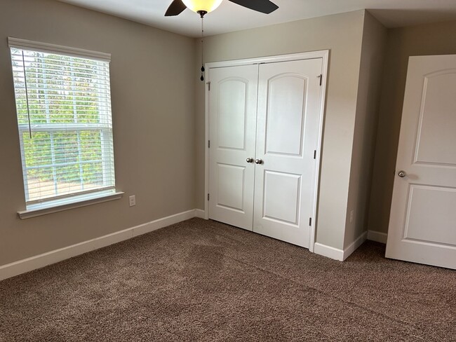 Building Photo - 35 Sweet Grass Ln