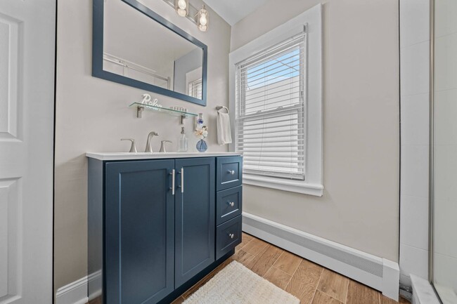 Building Photo - 266 Main St