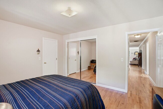 Building Photo - Lovely Monterey Single Family Home in the Mar Vista Neighborhood! (UNFURNISHED)