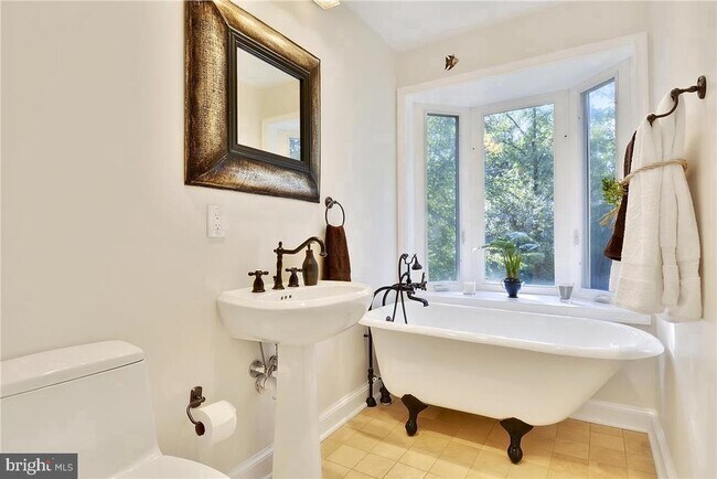 Building Photo - 5330 36th St N