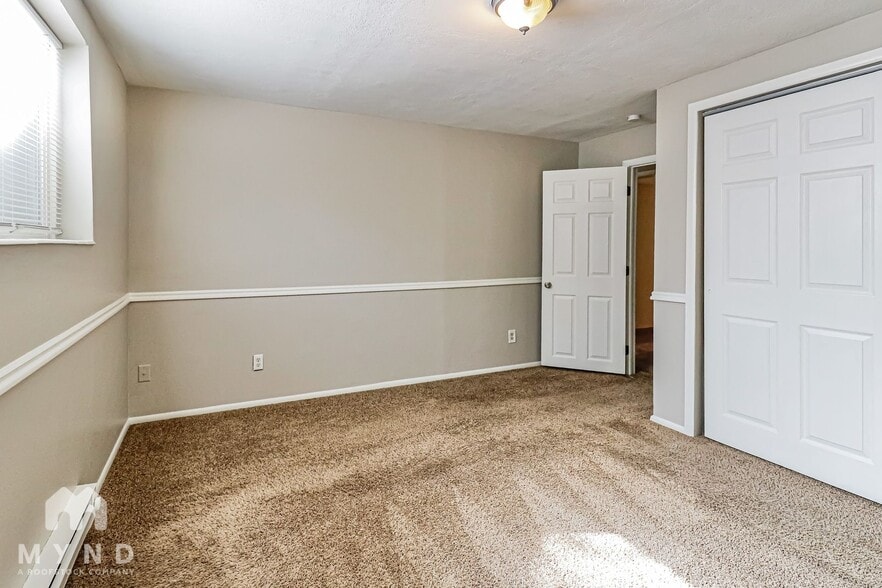 Building Photo - 9548 S 1210 E