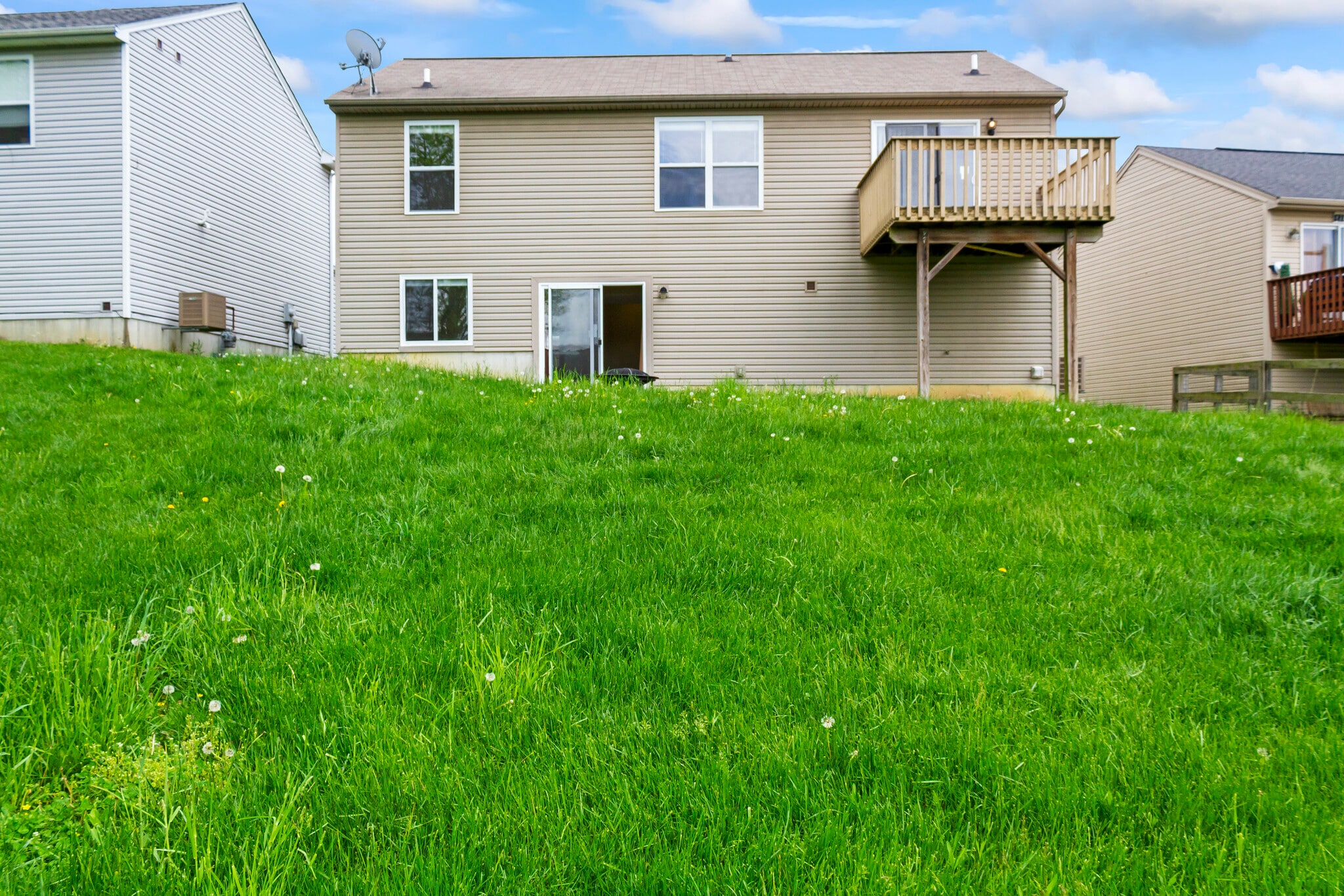 Building Photo - 1601 Raintree Ct