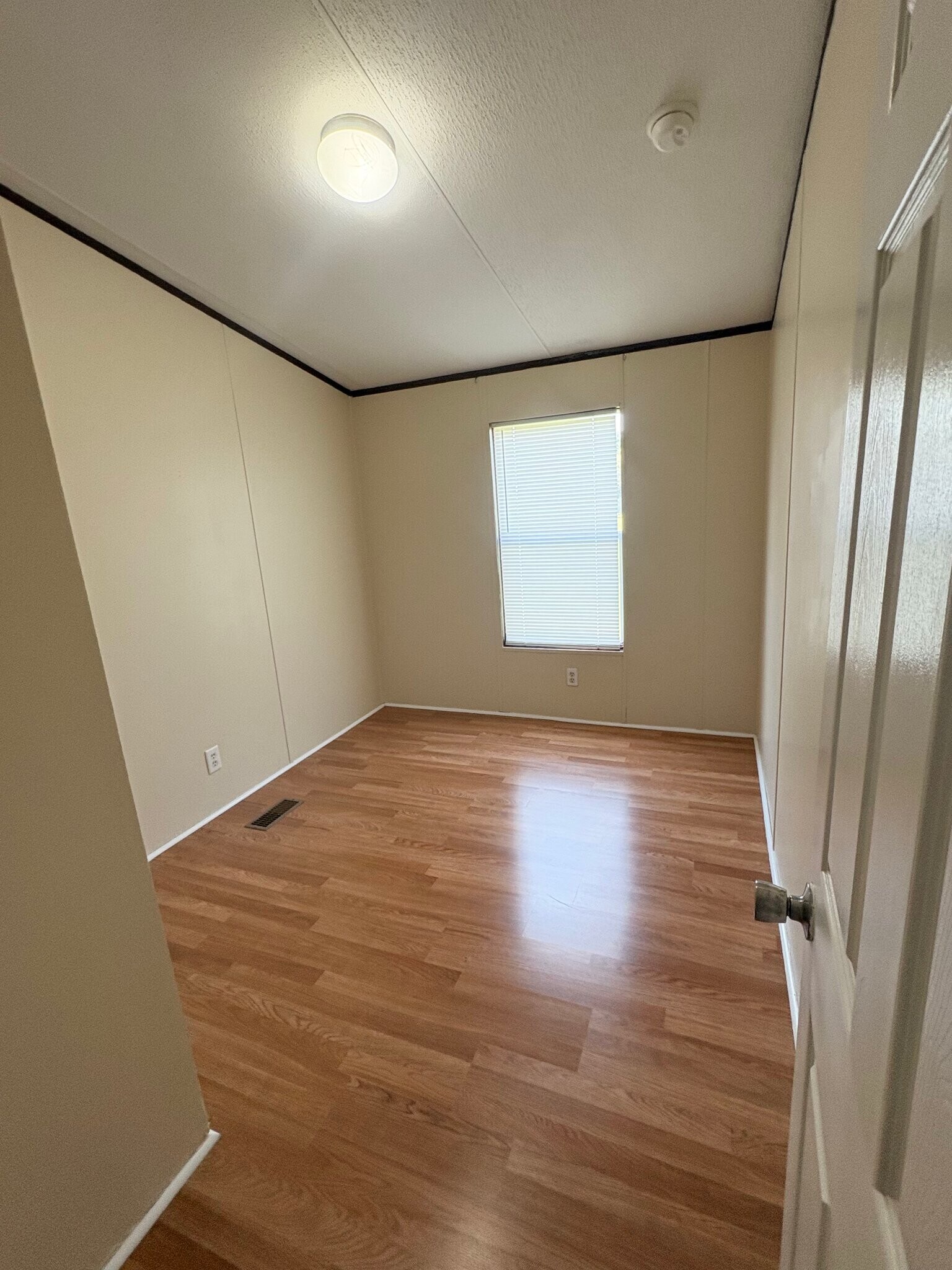 Building Photo - 123 Arista Dr