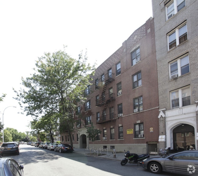 Building Photo - Times Court
