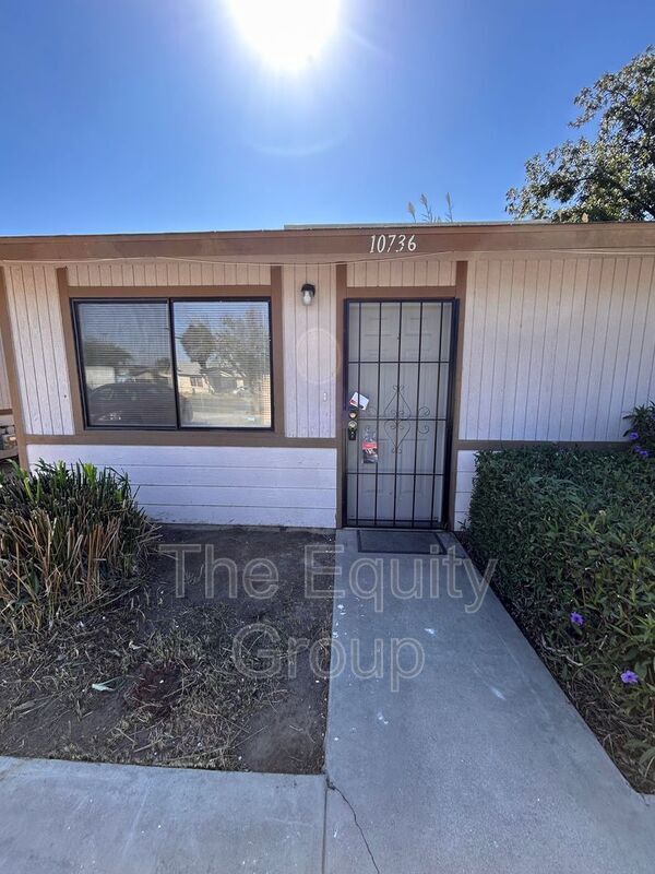 Building Photo - 10736 Railroad Ave