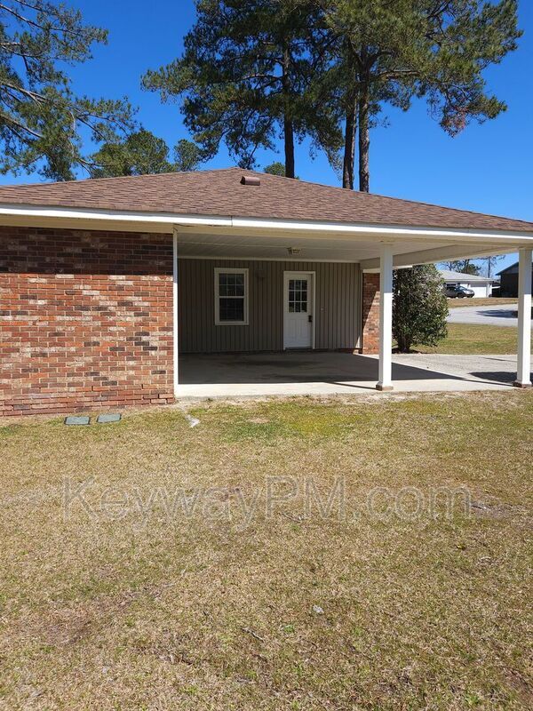Building Photo - 4070 Old Trail Rd