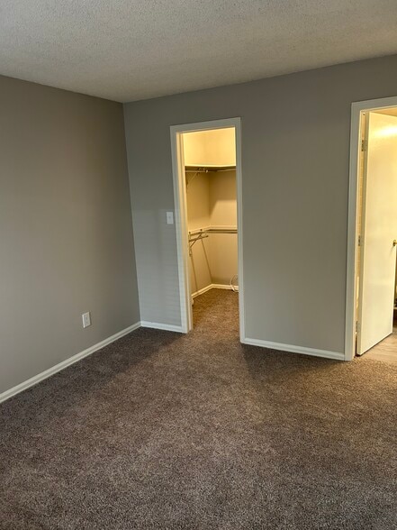 Building Photo - 3686 Iguana Dr