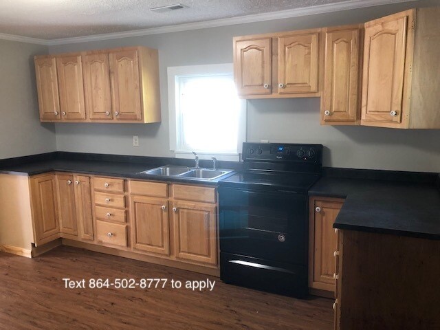 Building Photo - 1910 Martin Ave