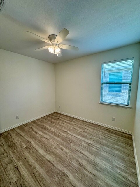 Building Photo - 5036 Waterway Dr