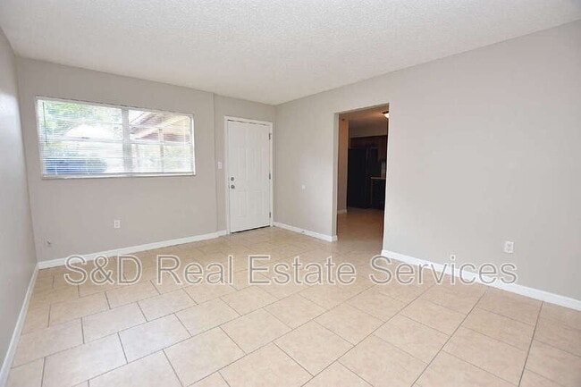 Building Photo - 1139 Mercury Dr W