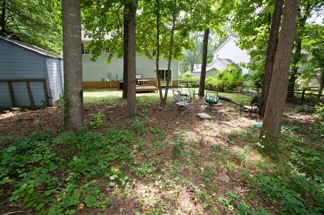 Building Photo - 1635 Van Dyke Dr