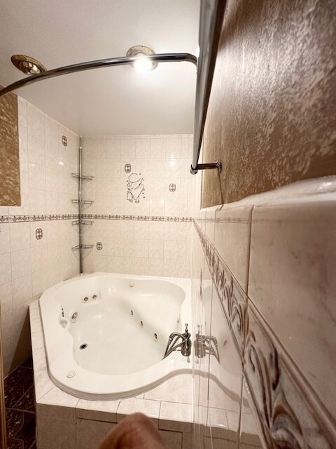 Building Photo - 2 Villa Verde Dr