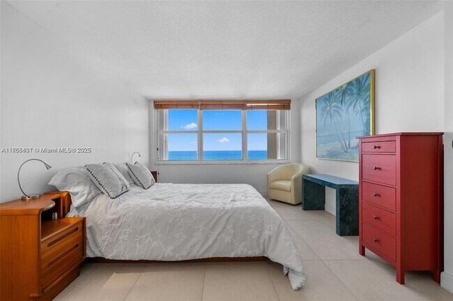 Building Photo - 2201 S Ocean Dr