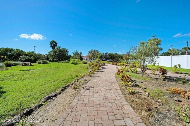 Building Photo - 820 Del Rio Way