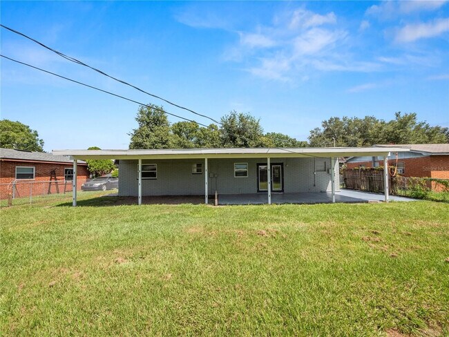 Building Photo - 3440 Milner Dr S