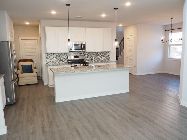 Building Photo - 2502 Sun Grove Rd