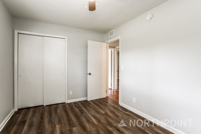 Building Photo - 3 BR/2BA | Newly Renovated Single Family Home |  Front and back yard| Double-long driveways!