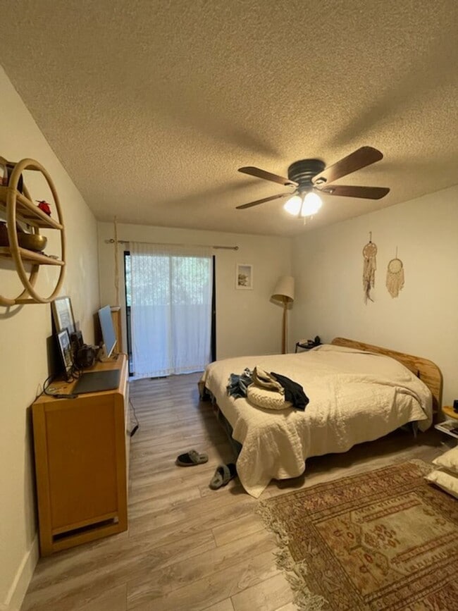 Building Photo - 2 Bedroom 2 Bath Condo