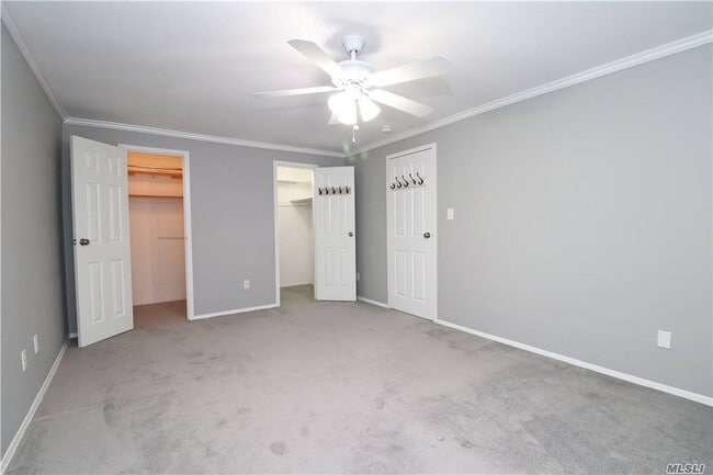 Building Photo - 36 Sagamore Hills Dr