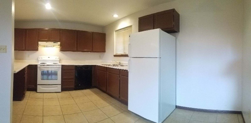 Building Photo - 2509 Wheeler Ave