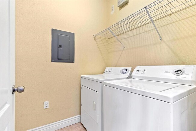 Building Photo - 2739 Via Capri